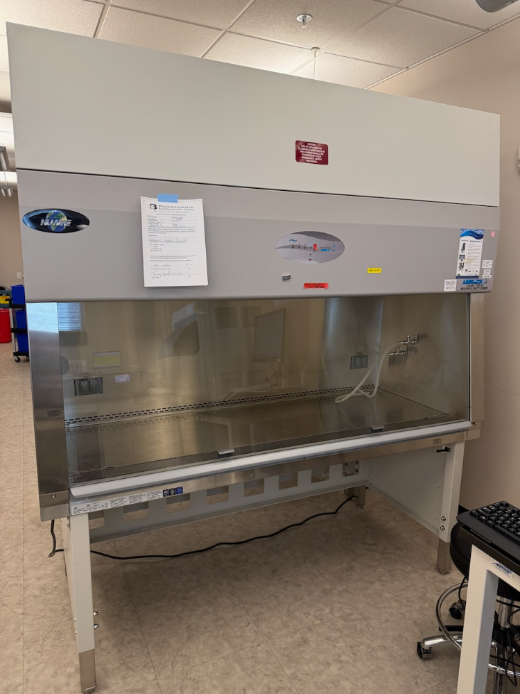 Image of Nuaire LabGard ES 6' BioSafety Cabinet